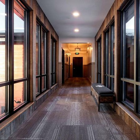 Compass Rose Lodge Huntsville Buitenkant foto