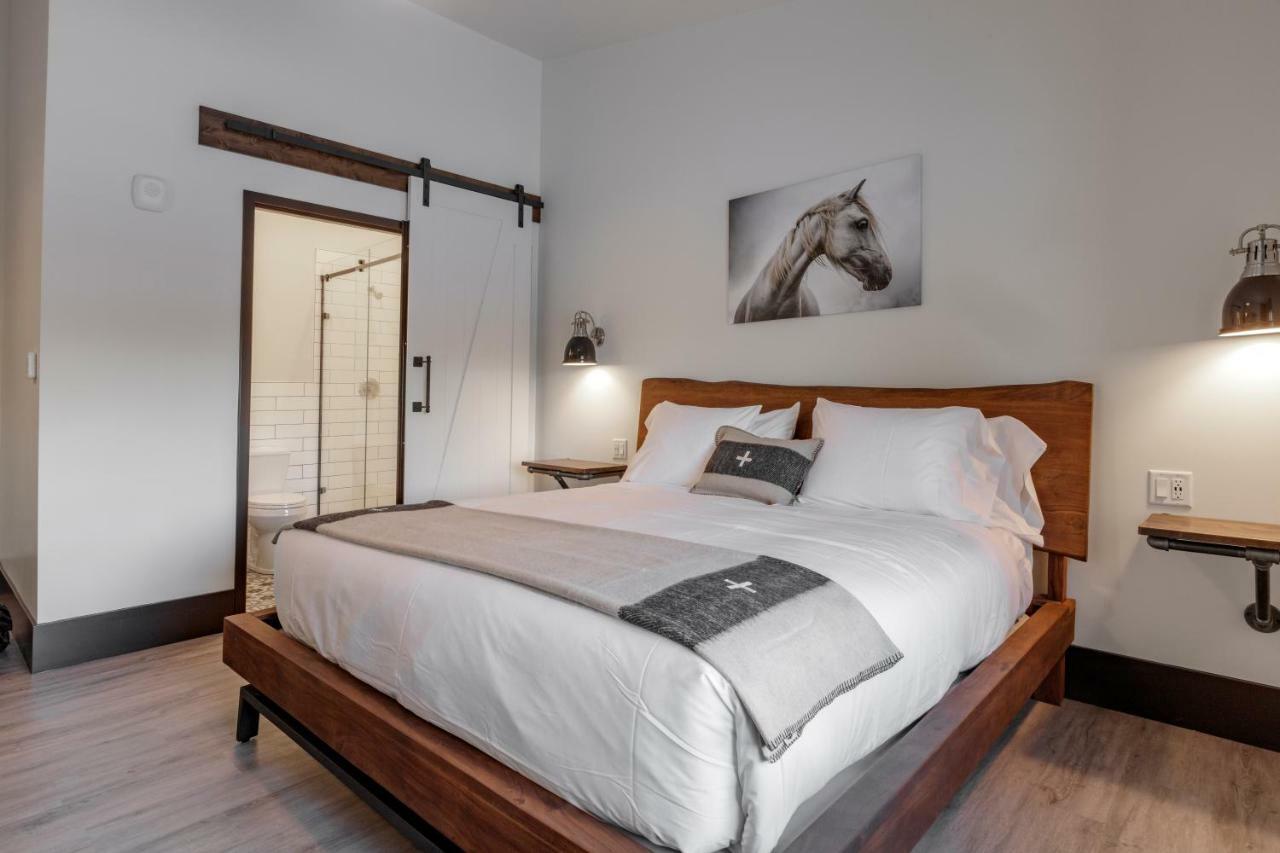 Compass Rose Lodge Huntsville Buitenkant foto